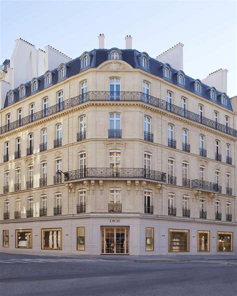 avenue montaigne dior store paris|galerie dior paris montaigne.